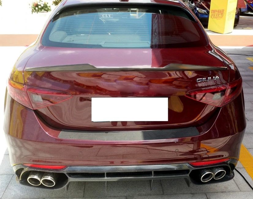 BONNET SPOILER ALFA ROMEO GIULIA 2015+ SPORTY DESIGN IN ABS / PLASTIC