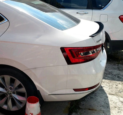 SKODA SUPERB III 2015+ SPOILER POSTERIORE SUL COFANO SPORT ABS