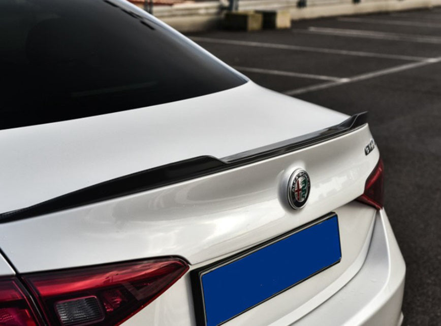 BONNET SPOILER ALFA ROMEO GIULIA 2015+ SPORTY DESIGN IN ABS / PLASTIC