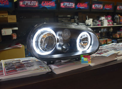 VW GOLF 4 1997 - 2003 FARI ANTERIORI NERI CON ANGEL EYES BIANCHI A LED