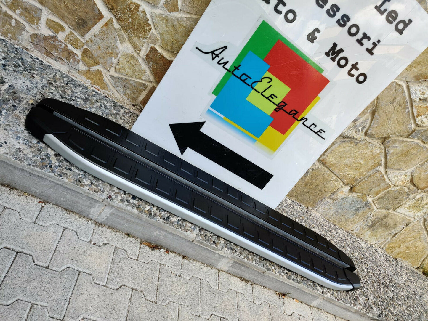 PEDANE LATERALI PEUGEOT 3008 SUV 2021+ FACELIFT SOTTO PORTA ANTISCIVOLO