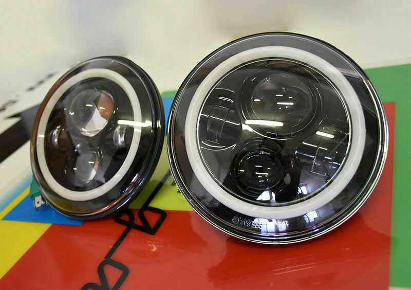 JEEP WRANGLER JK 2007+ FARI ANTERIORI LED CON LUCI DIURNE BIANCO ANGEL EYES