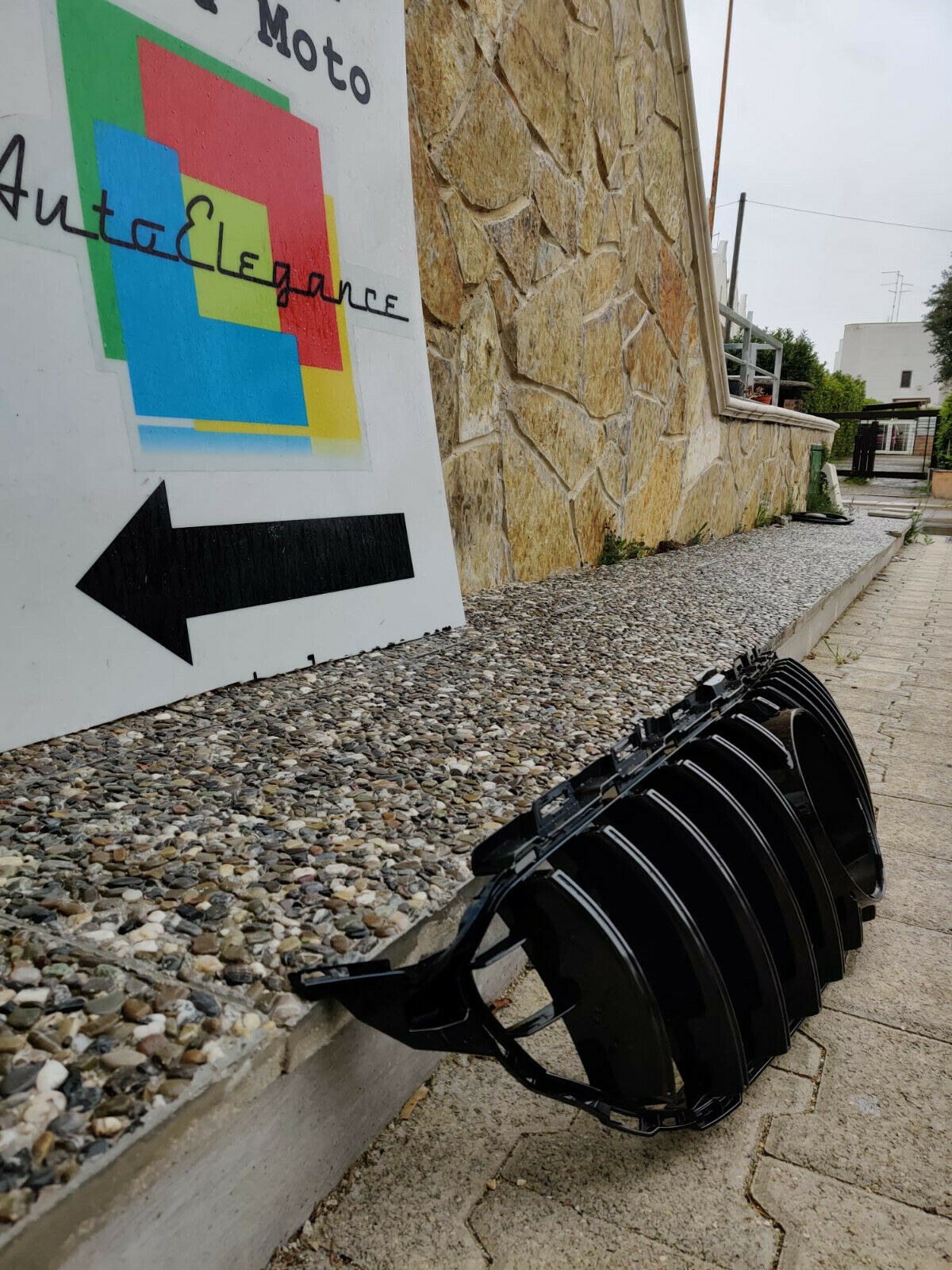 MERCEDES C W205 C205 2019+ FACELIFT GRIGLIA ANTERIORE LOOK AMG PROFILI NERI