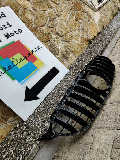 MERCEDES C W205 C205 2019+ FACELIFT GRIGLIA ANTERIORE LOOK AMG PROFILI NERI