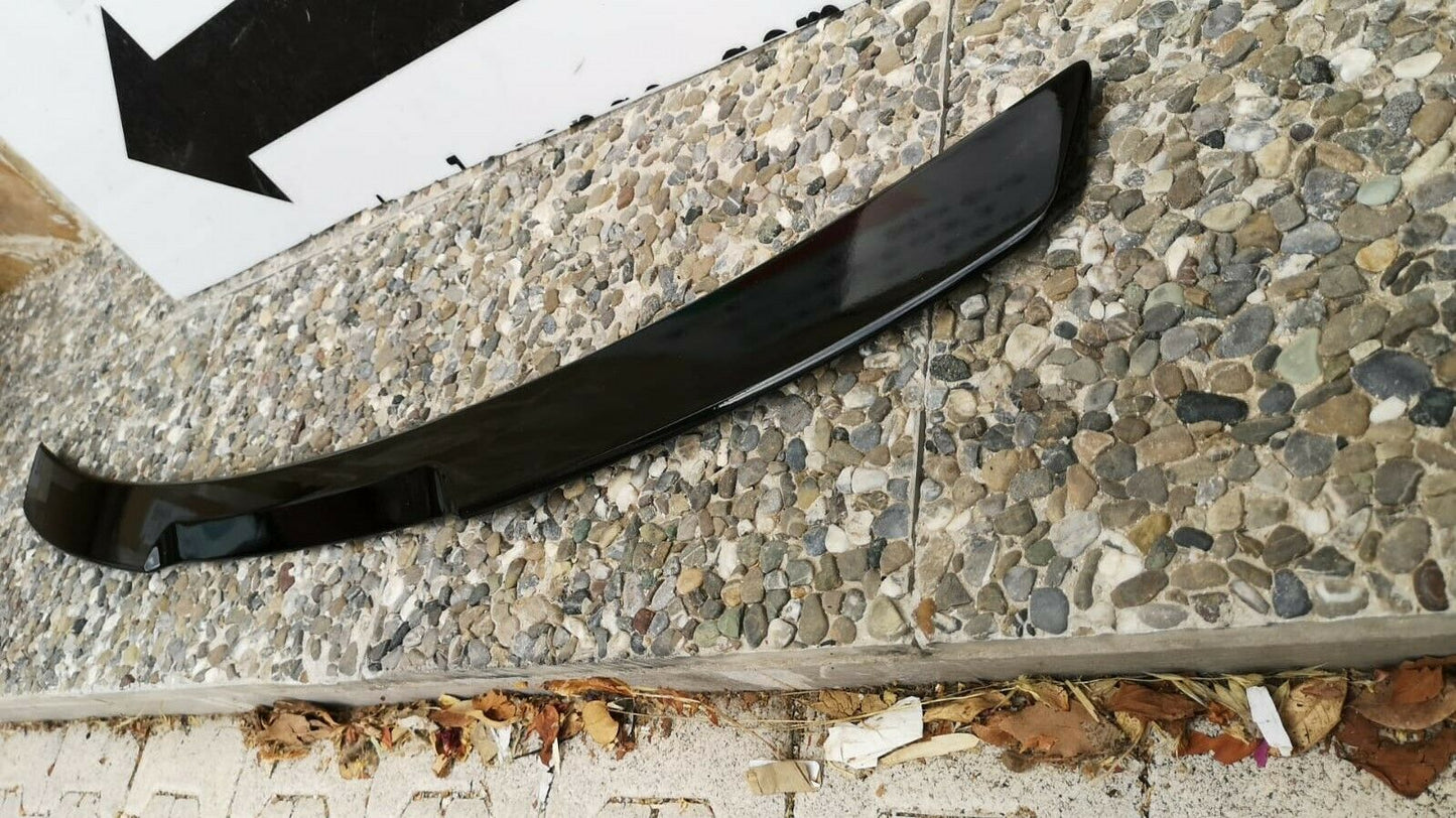 SKODA SUPERB III 2015-2019 SPOILER POSTERIORE SUL COFANO IN ABS NERO LUCIDO