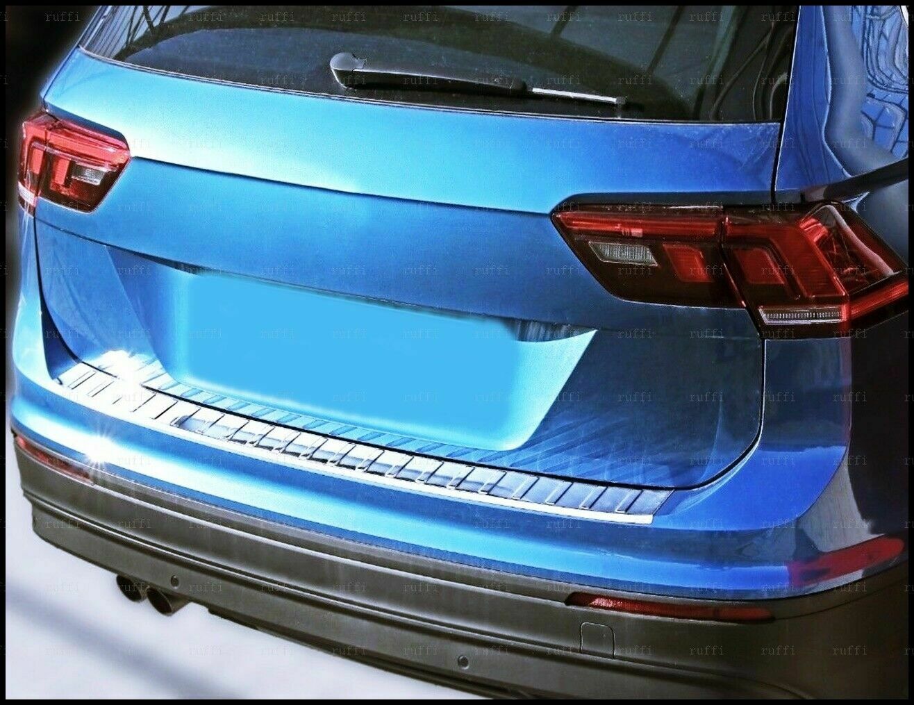 Protezione per paraurti posteriore in acciaio per Volkswagen Tiguan II SUV  (5 porte) - (2016-.) - Croni - Trapezi - nero (pellicola carbon) trapezi  - nero (pellicola carbon)