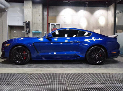 FORD MUSTANG 2015-2017 PARAFAGHI LATERALI DESIGN GT350 CON PRESA D'ARIA