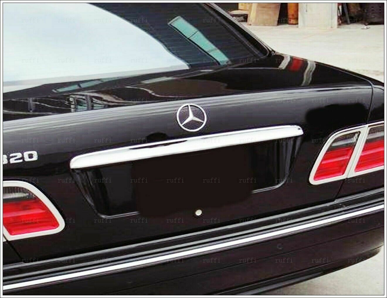 CROMATURA BAGAGLIAIO MERCEDES E W210 1995-2002 ACCIAIO INOX ADESIVO 0032 AUTOELEGANCERICAMBI