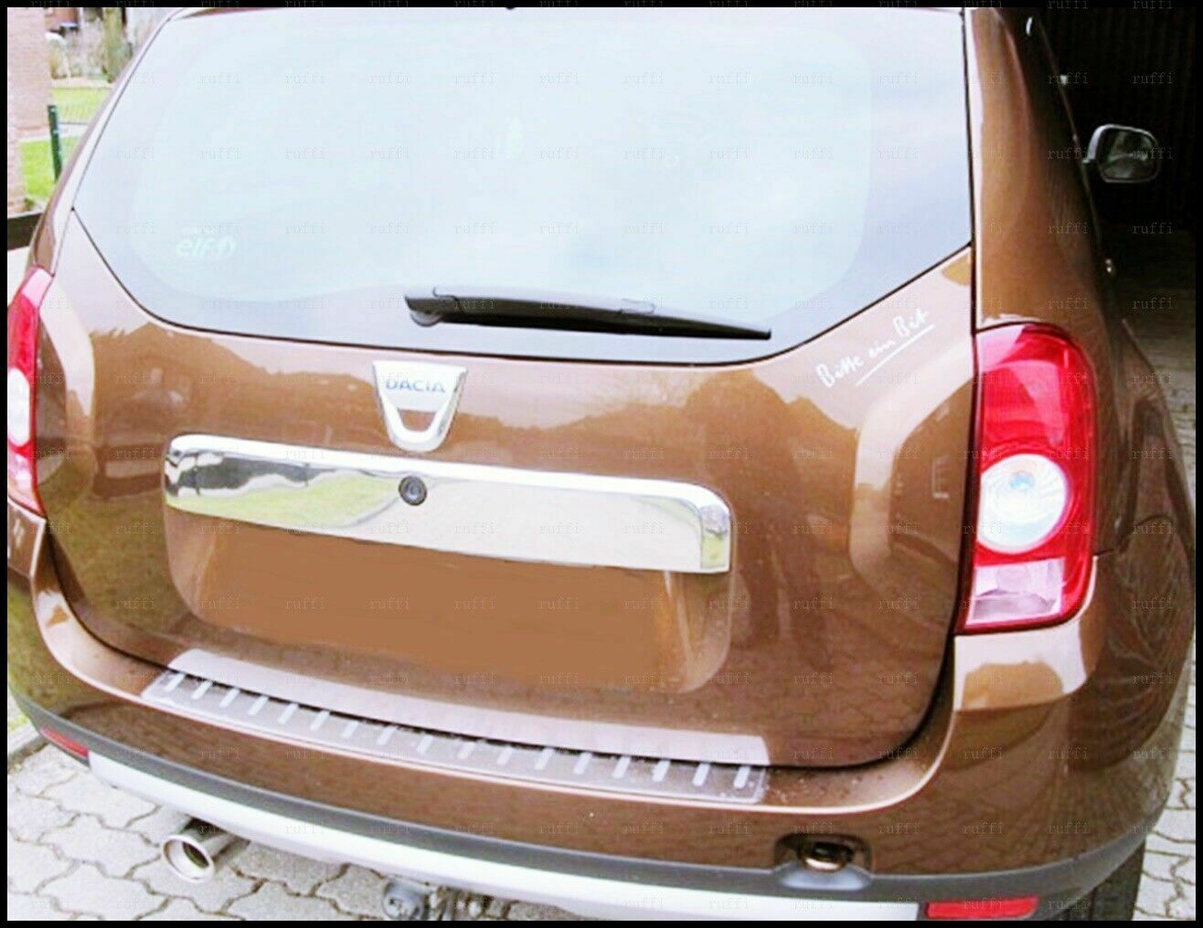 CROMATURA APERTURA BAGAGLIAIO DACIA DUSTER 2010-2017 ACCIAIO INOX ADESIVO 0032 AUTOELEGANCERICAMBI