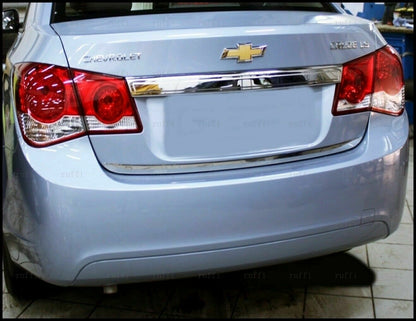 CROMATURA BAGAGLIAIO CHEVROLET CRUZE BERLINA 2009+ ACCIAIO INOX ADESIVO 0032 AUTOELEGANCERICAMBI