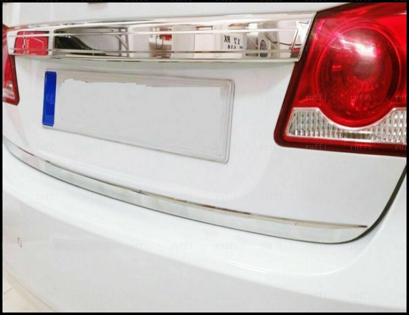 CROMATURA BAGAGLIAIO CHEVROLET CRUZE SALOON 2009+ ACCIAIO INOX ADESIVO 0032 AUTOELEGANCERICAMBI