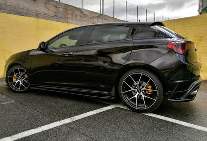 ALFA ROMEO GIULIETTA 2010-2020 FLAPS SOTTO MINIGONNE ABS NERO LUCIDO SPLITTER AUTOELEGANCERICAMBI