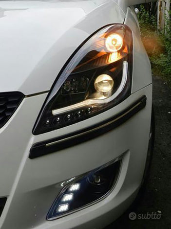 SUZUKI SWIFT IV 2011-2017 FARI ANTERIORI A LED