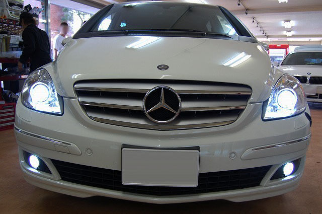 LAMPADE FENDINEBBIA H11 LED CREE RESISTENZA CANBUS 6000K MERCEDES CLASSE B