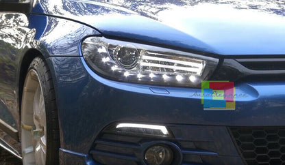 VW SCIROCCO 2008-2014 COPPIA FARI ANTERIORI SPORTIVI 3D DIURNE LED LENTICOLARI